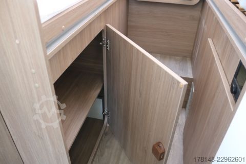 Teilintegriertes Wohnmobil Carado VAN V337 Pro+