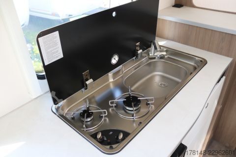 Teilintegriertes Wohnmobil Carado VAN V337 Pro+
