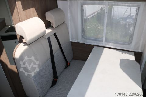 Teilintegriertes Wohnmobil Carado VAN V337 Pro+