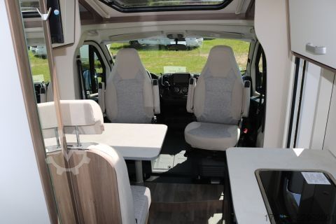 Teilintegriertes Wohnmobil Carado VAN V337 Pro+