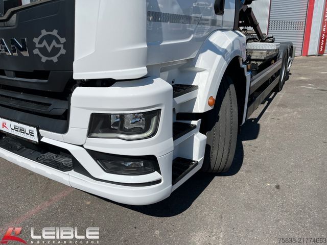 Roll-off tipper truck MAN TGS 26.470 6x2-4BL*Hyva Haken*149 TKM*Kamera*