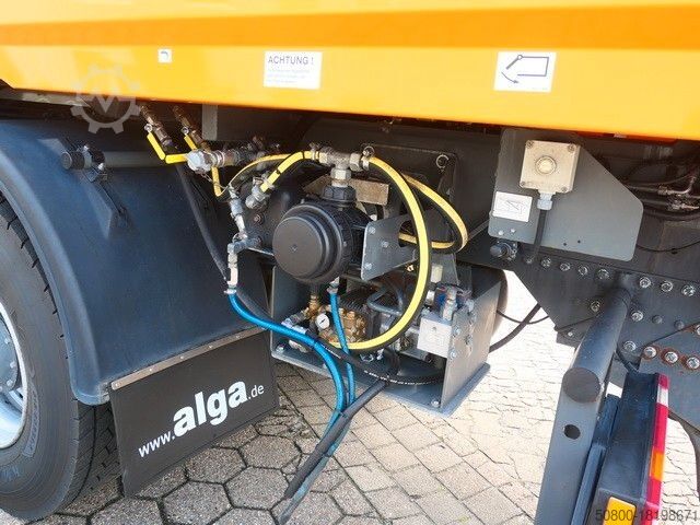 Kehrmaschine MERCEDES-BENZ 2032 A Actros 4x4, Bucher STKF 9500, Airport, AC