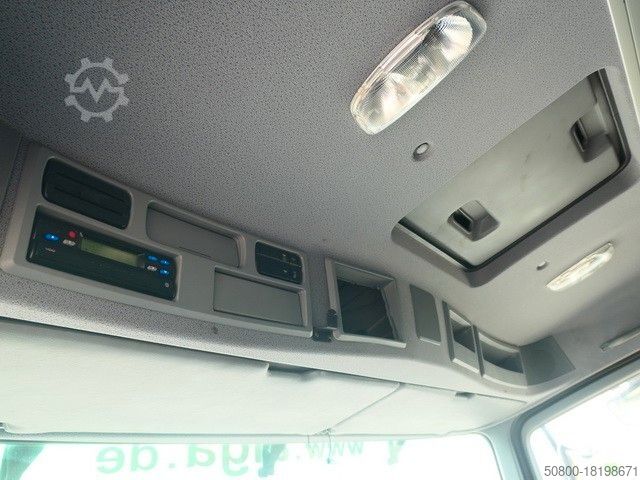 Kehrmaschine MERCEDES-BENZ 2032 A Actros 4x4, Bucher STKF 9500, Airport, AC