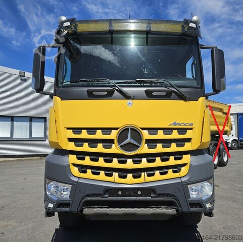 Standard tractor unit Mercedes-Benz Arocs 2048 AS 4x4