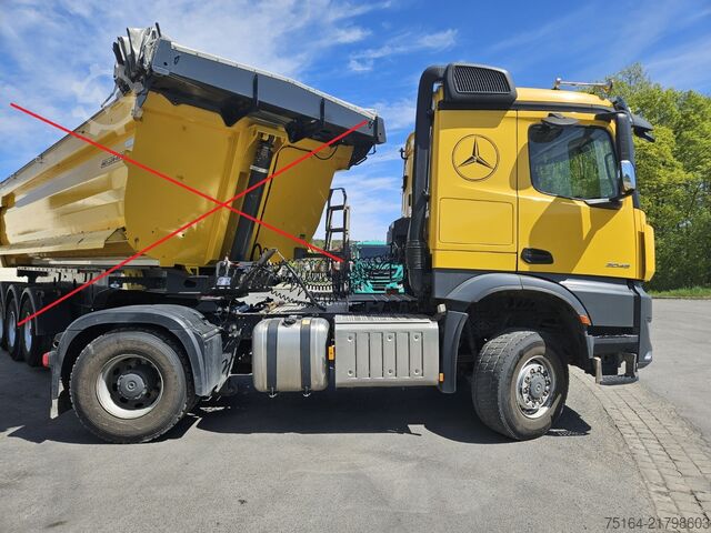 Standard tractor unit Mercedes-Benz Arocs 2048 AS 4x4
