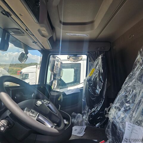 Standard tractor unit DAF XF 530 FAN