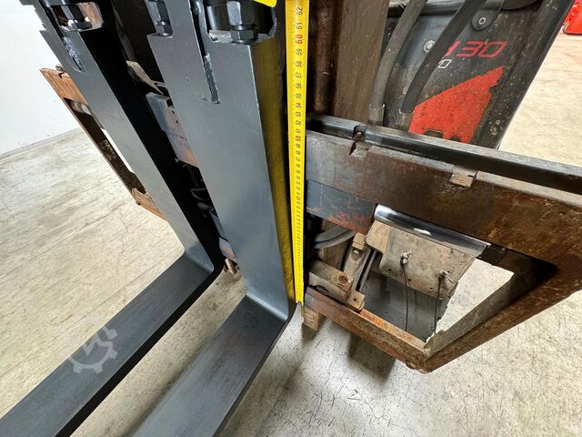 Hydraulic telescopic forks Linde 3.000 kg