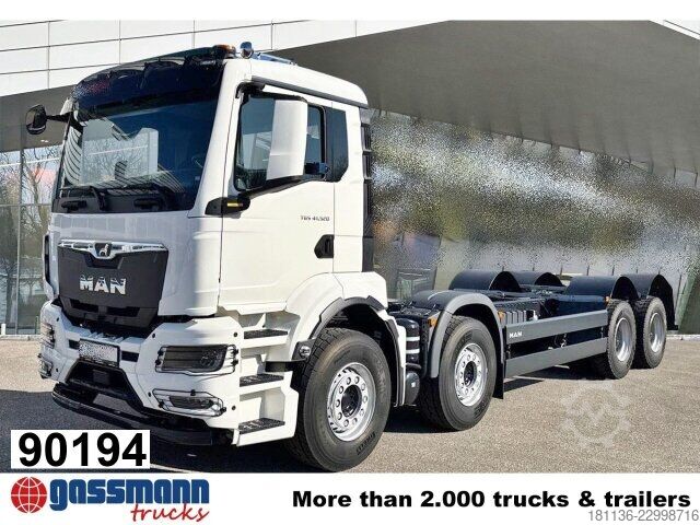 LKW-Fahrgestell MAN TGS 41.520 8x4 BB CH, Nebenantrieb oben