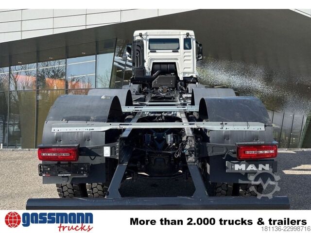 LKW-Fahrgestell MAN TGS 41.520 8x4 BB CH, Nebenantrieb oben