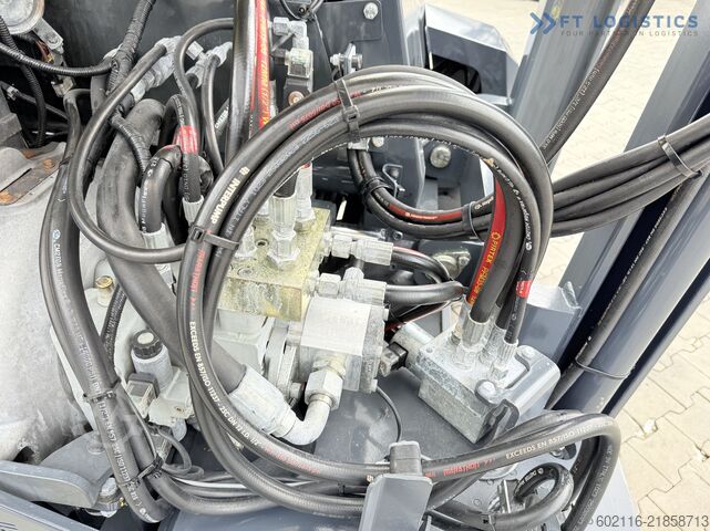 4-way forklift Combilift CB4000 TRIPLEX 5200 FREE-LIFT POSITIONER