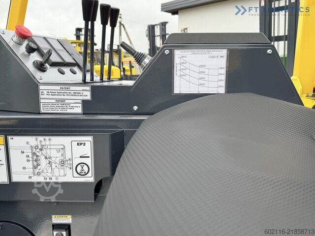 4-way forklift Combilift CB4000 TRIPLEX 5200 FREE-LIFT POSITIONER