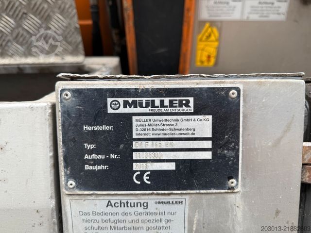 Vacuum tank truck MAN TGS 28.440 6x2-4 BL Kanalreiniger Kombi MÜLLER