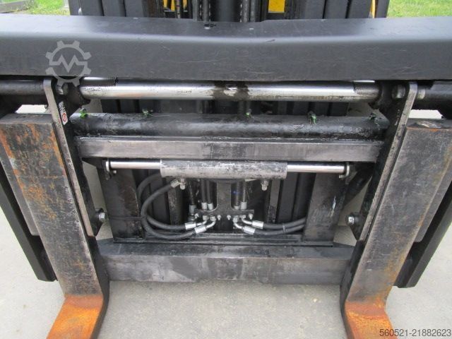 Diesel Forklift Yale 3T - Triplex-Freihub 4,9m + ZINKENVERSTELLER