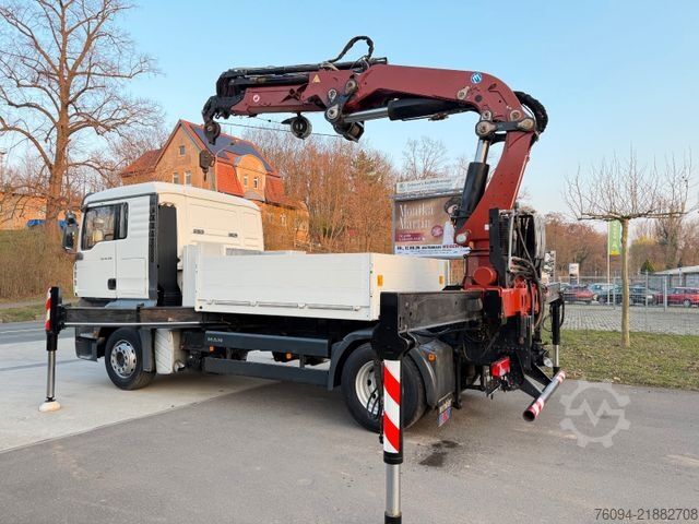 Flatbed truck MAN TGA 18.350 4x2 Pritsche KRAN 26m FUNK Seilwinde