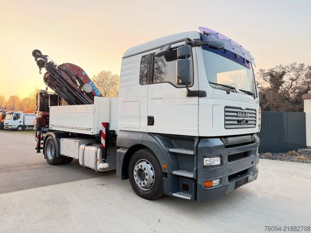 Flatbed truck MAN TGA 18.350 4x2 Pritsche KRAN 26m FUNK Seilwinde