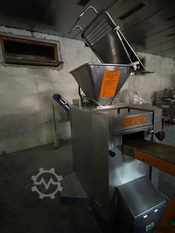 MONO VS2 with divider and moulding machine  MONO VS2 FG005