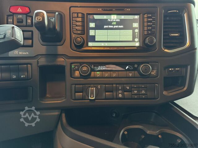 Suitcase Scania P250 / 416.000..KM! / Tail Lift / TUV: 9-2026 /...