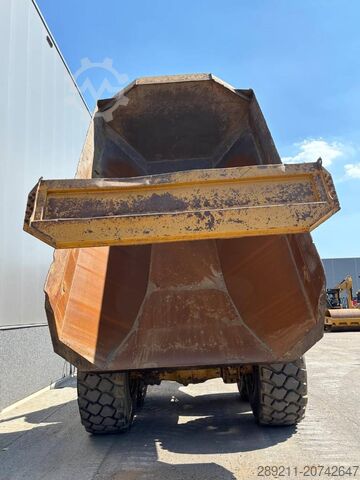 Muldenfahrzeug Caterpillar 745 C