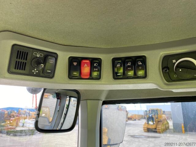 Radlader CAT 938 M (Bucket + Forks)