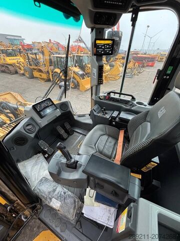 Radlader CAT 980