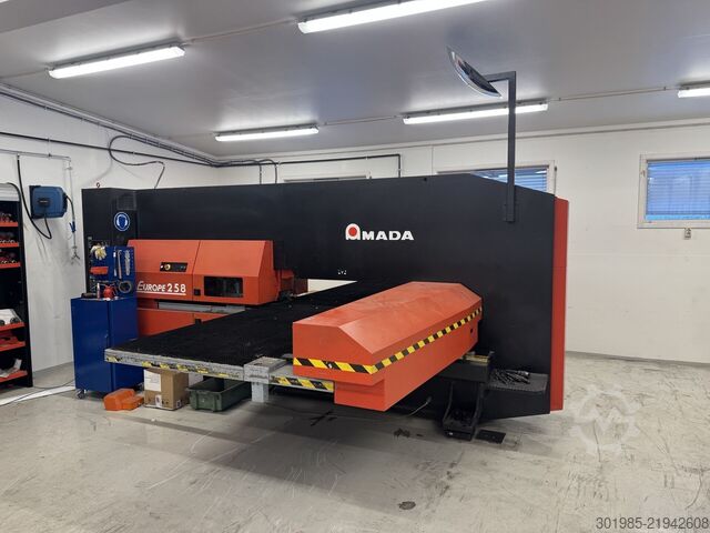 Punching and bending machine Amada EUROPE 258