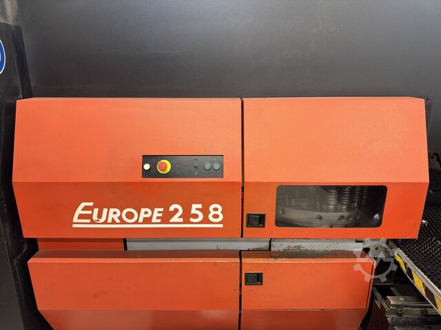 Punching and bending machine Amada EUROPE 258