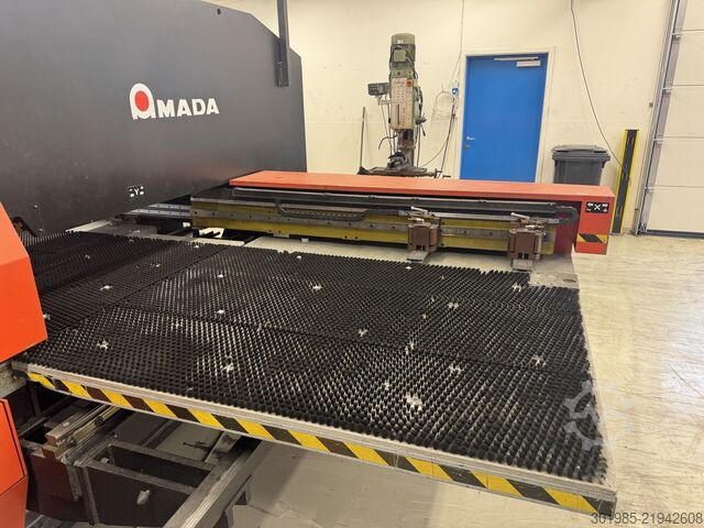 Punching and bending machine Amada EUROPE 258