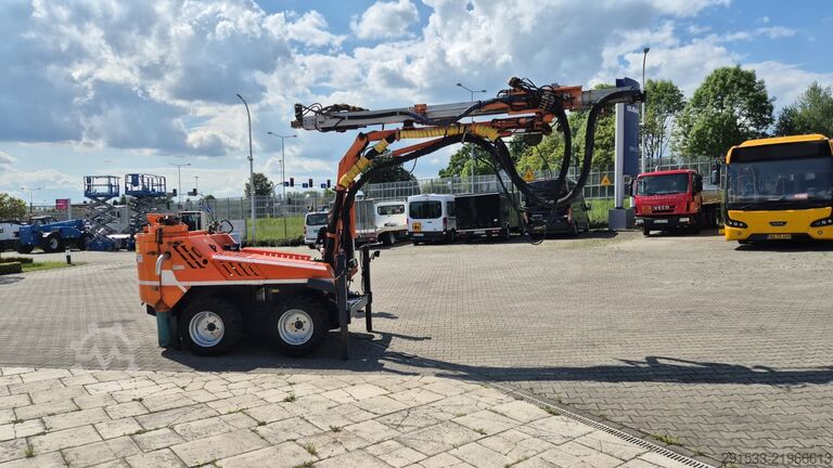 Rock drill Sandvik Tamrock Commando 120R 4X4