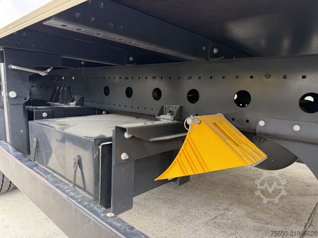 Box trailer Möslein TKO 105 DL Schwebheim  Tandemkoffer, Durchladbar + Ladebordwand