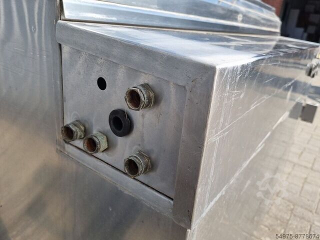 Stainless steel container with insulation  10695