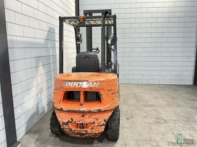 Gabelstapler Doosan D30S-5