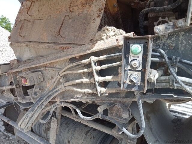 Crusher Komatsu BR380JG