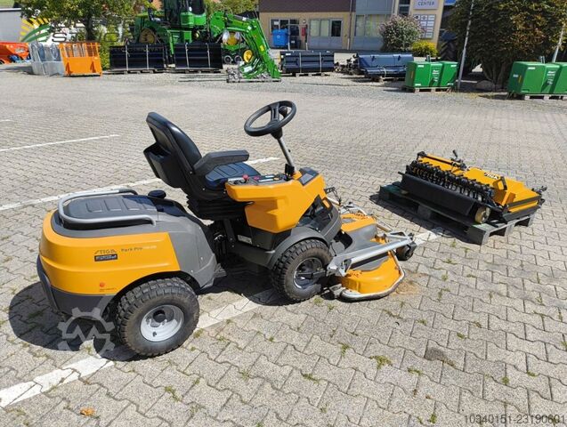 Stiga Park Pro 740 IQX mit Mulcher/Vertikutierer Stiga Park Pro 740 IQX mit Mulcher/Vertikutier