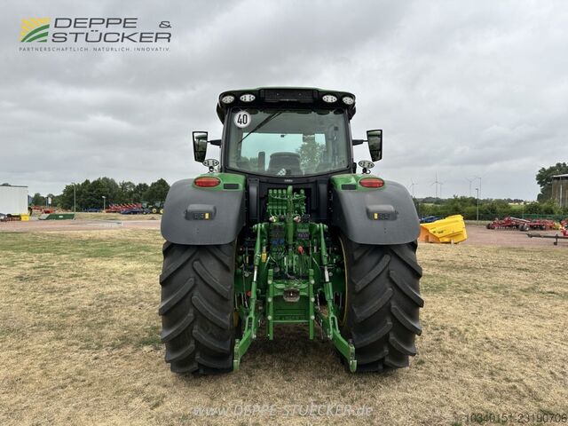 John Deere 6R 215 John Deere 6R 215