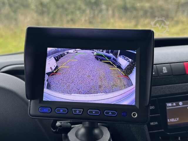 Transporter mit Koffer Iveco Daily 35C16 Zwillingsbereifung.LBW.Kamer