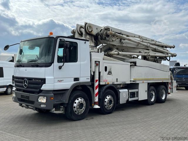 Betonpumpen-LKW MERCEDES-BENZ Actros 3241 B 8x4 Betonpumpe Putzmeister 42m