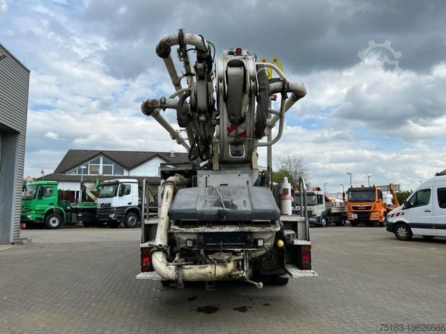 Betonpumpen-LKW MERCEDES-BENZ Actros 3241 B 8x4 Betonpumpe Putzmeister 42m