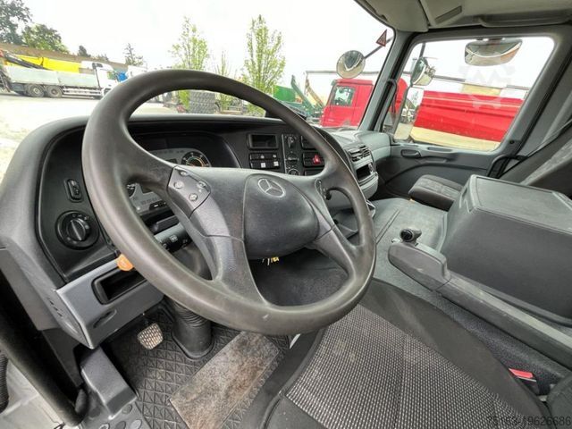 Betonpumpen-LKW MERCEDES-BENZ Actros 3241 B 8x4 Betonpumpe Putzmeister 42m