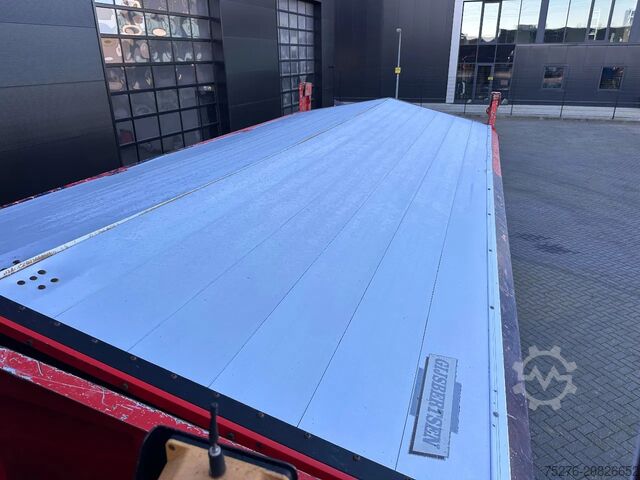 Kipper mit Kran Ginaf X 3335 S 6x6 2 zijdigge Kipper /Z-kraan Euro 5