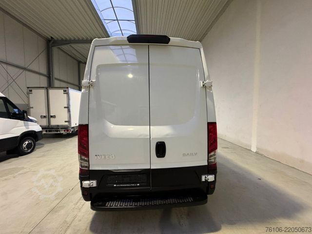 Panel van IVECO Daily 35S16 Kastenwagen *Klima*2 stück auf Lager