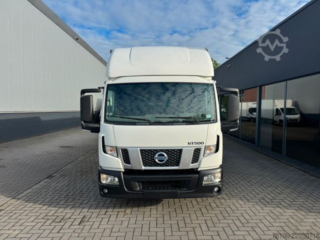 Box van NISSAN NT500 56.15 Koffer mit LBW*Ahk*nur 34.800 km *