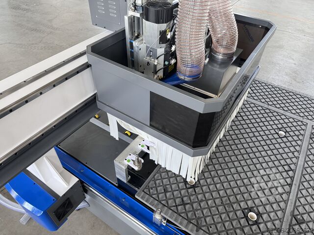 Bearbeitungszentrum DMA Machinery CNC-ROUTERS Express-1326 ATC ( COMPACT )