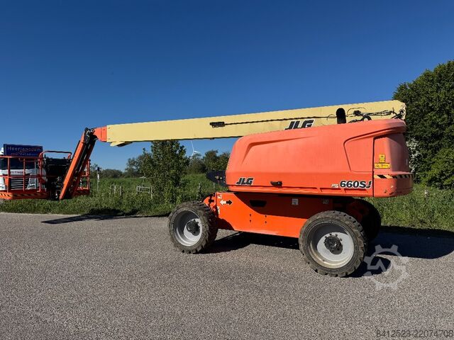 Telescopic boom lift JLG 660 SJ