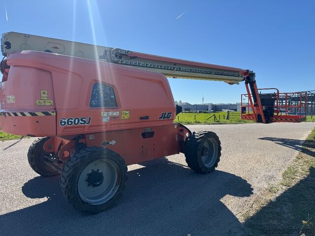 Telescopic boom lift JLG 660 SJ