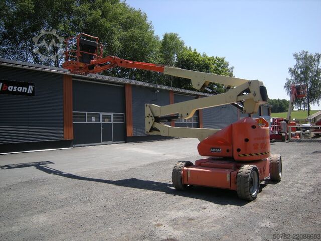Articulating boom JLG E450 AJ