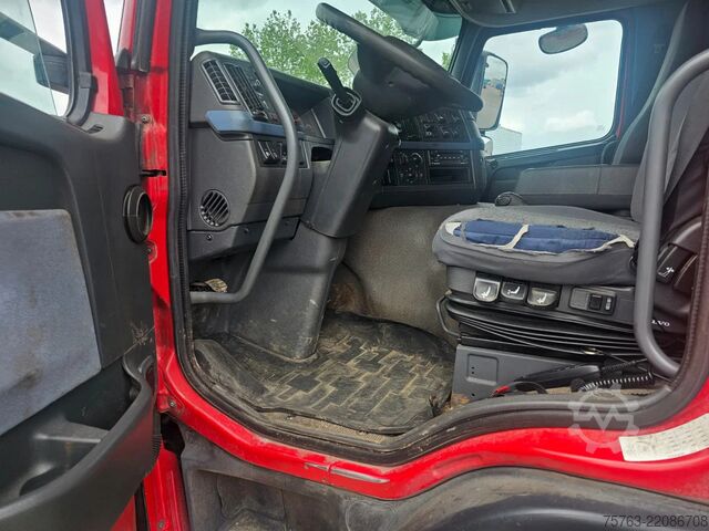 Cattle transport Volvo FM 300 4x2 - Livestock 1 deck - Euro 4 - I shift