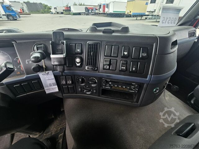 Cattle transport Volvo FM 300 4x2 - Livestock 1 deck - Euro 4 - I shift