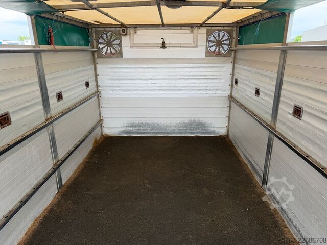 Cattle transport Volvo FM 300 4x2 - Livestock 1 deck - Euro 4 - I shift