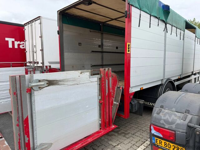 Cattle transport Volvo FM 300 4x2 - Livestock 1 deck - Euro 4 - I shift