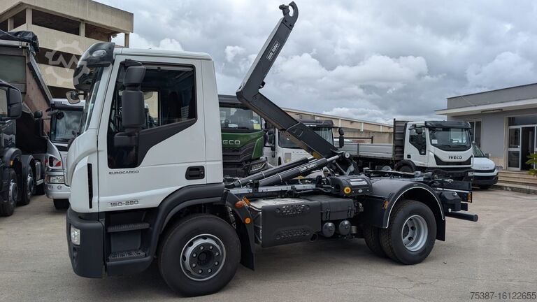 Hakenlift LKW IVECO 160E28